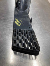 Load image into Gallery viewer, Grille  SAAB 9-5 2008 - NW98667
