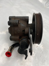 Load image into Gallery viewer, POWER STEERING PUMP INFINITI I30 MAXIMA 95 96 97 - 04 - NW163329
