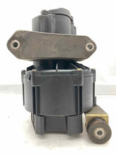 Load image into Gallery viewer, Vacuum Pump  MERCEDES C-CLASS 1995 - NW189202
