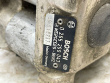 Load image into Gallery viewer, ABS PUMP MERCEDES 190 300D 300E 400E 1986 87 88 89 - 93 - NW1917
