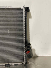 Load image into Gallery viewer, RADIATOR BMW 525i 530i 540i 1998 98 99 00 01 02 03 - NW131973
