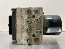 Load image into Gallery viewer, ABS PUMP Volkswagen Passat 2006 06 2007 07 - NW2782
