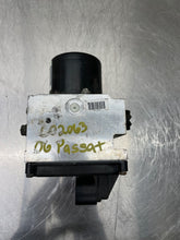 Load image into Gallery viewer, ABS PUMP Volkswagen Passat 2006 06 2007 07 - NW2782

