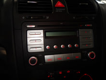 Load image into Gallery viewer, Radio Volkswagen Rabbit 2010 - NW140214
