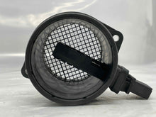 Load image into Gallery viewer, Mass Air Flow Sensor Meter MAF A3 Q5 RS3 Golf Golf GTI Jetta 09-14 - NW5658
