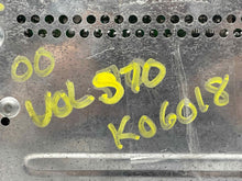 Load image into Gallery viewer, RADIO Volvo V40 S70 V70 S90 98 99 00 - 03 04 AM/FM/CD - NW140426
