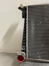 Load image into Gallery viewer, RADIATOR Expedition F150 Pickup LT Navigator 2004-2008 AT - NW131687
