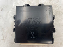 Load image into Gallery viewer, Smart key module Toyota Prius 2006 06 2007 07 2008 08 2009 09 - NW38271
