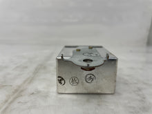 Load image into Gallery viewer, CRUISE CONTROL COMPUTER Highlander Rx300 00 01 02 03 - NW33832
