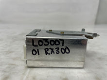 Load image into Gallery viewer, CRUISE CONTROL COMPUTER Highlander Rx300 00 01 02 03 - NW33832
