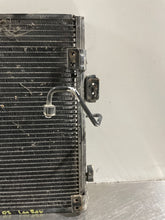 Load image into Gallery viewer, AC CONDENSOR LAND ROVER DISCOVERY 1999 00 01 02 03 04 - NW44110
