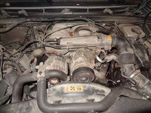 Load image into Gallery viewer, THROTTLE BODY Discovery Range Rover 2000 00 2001 01 02 - NW178471

