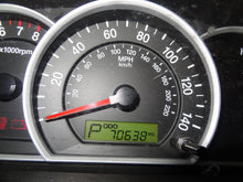 Load image into Gallery viewer, Speedometer Cluster Kia Sorento 2009 - NW160772
