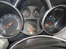 Load image into Gallery viewer, SPEEDOMETER CLUSTER Chevrolet Cruze 2015 15 - NW158632
