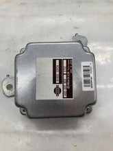 Load image into Gallery viewer, TRANSFER CASE CONTROL MODULE COMPUTER M35 M45 2009 09 2010 10 - NW31510
