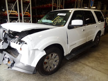Load image into Gallery viewer, TRANSFER CASE Lincoln Navigator 2003 03 2004 04 - NW176584
