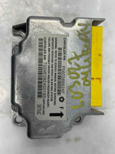 Load image into Gallery viewer, AIR BAG CONTROL MODULE COMPUTER Jeep Liberty 2004 04 - NW27382
