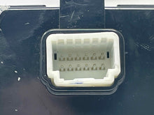 Load image into Gallery viewer, Radio Hyundai Genesis 2009 - NW137410
