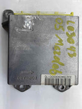 Load image into Gallery viewer, Air Bag Computer Mazda 6 2005 05 - NW33998
