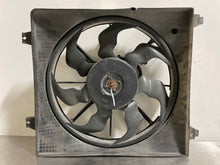 Load image into Gallery viewer, CONDENSER FAN ASSEMBLY Hyundia Santa Fe 2007 07 2008 08 2009 09 - NW63914
