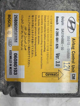 Load image into Gallery viewer, AIR BAG CONTROL MODULE COMPUTER Hyundai Santa Fe 07 08 09 - NW32267
