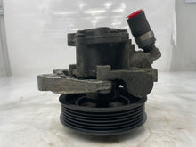 Load image into Gallery viewer, POWER STEERING PUMP 530i 525i 2006 06 - NW163141
