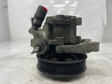 Load image into Gallery viewer, POWER STEERING PUMP 530i 525i 2006 06 - NW163141
