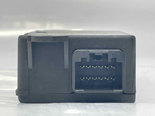 Load image into Gallery viewer, SUSPENSION CONTROL MODULE COMPUTER Vanden Pl XJ8 XJ8L XJR 03-05 - NW33222
