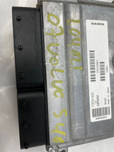 Load image into Gallery viewer, ECU ECM COMPUTER Volvo V40 S40 C30 2007 07 2008 08 2009 09 2010 10 - NW63021

