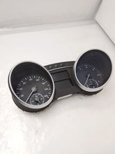 Load image into Gallery viewer, SPEEDOMETER CLUSTER ML320 ML350 ML550 ML63 R320 R350 09 10 - NW459310

