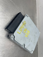 Load image into Gallery viewer, ECU ECM Computer Jaguar XK8 2006 - NW407366
