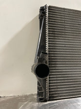 Load image into Gallery viewer, INTERCOOLER Volvo XC90 2003 03 2004 04 2005 05 2006 06 2007 07 - NW106458
