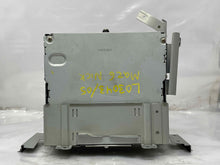 Load image into Gallery viewer, CD Changer Mazda 3 RX8 Tribute 6 MPV 2003 03 2004 04 2005 05 2006 06 07 08 - NW138261

