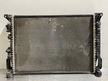 Load image into Gallery viewer, RADIATOR Mercedes E320 E350 2003 03 2004 04 2005 05 06 07 08 09 - NW132384
