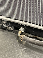 Load image into Gallery viewer, RADIATOR Lexus LS460 07 08 09 10 11 12 13 14 15 16 17 - NW132304
