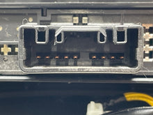 Load image into Gallery viewer, Info-Gps Screen  LEXUS HS250H 2010 - NW105478
