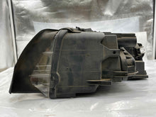 Load image into Gallery viewer, HEADLIGHT LAMP ASSEMBLY Audi A4 02 03 04 05 Right - NW102270
