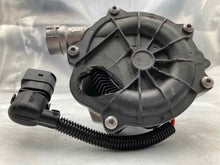 Load image into Gallery viewer, Air Injection Pump Smog  AUDI RS7 2016 - NW8000
