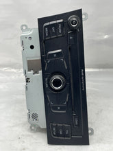 Load image into Gallery viewer, RADIO Audi A4 S4 2009 09 - NW135933
