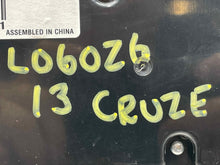 Load image into Gallery viewer, TEMPERATURE CONTROLS Chevrolet Cruze Orlando 12 13 14 15 16 - NW98965
