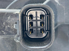 Load image into Gallery viewer, THROTTLE BODY Express 1500 Van Malibu Silverado 1500 Pickup 07-14 - NW177577

