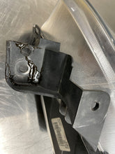 Load image into Gallery viewer, HEADLIGHT LAMP ASSEMBLY Altima 2010 10 2011 11 2012 12 Right - NW102782
