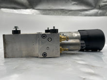 Load image into Gallery viewer, AIR RIDE COMPRESSOR BMW 530i 535i 06 07 08 09 10 - NW8337
