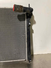 Load image into Gallery viewer, RADIATOR Nissan Juke 11 12 13 14 15 16 17 - NW132098
