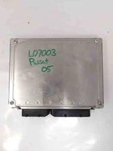 Load image into Gallery viewer, ECU ECM COMPUTER VW Passat 2004 04 2005 05 1.8 - NW62845
