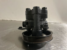 Load image into Gallery viewer, POWER STEERING PUMP INFINITI I30 MAXIMA 95 96 97 - 04 - NW163325
