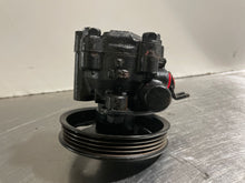 Load image into Gallery viewer, POWER STEERING PUMP INFINITI I30 MAXIMA 95 96 97 - 04 - NW163325
