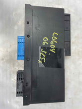 Load image into Gallery viewer, BODY CONTROL MODULE BCM COMPUTER 323i 325ci 325i 330ci 330i 330xi 2006 - NW28979
