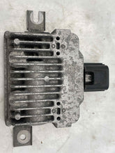 Load image into Gallery viewer, FUEL PUMP CONTROL MODULE COMPUTER LR2 08 09 10 11 12 - NW36997
