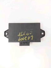 Load image into Gallery viewer, PARK ASSIST CONTROL MODULE COMPUTER Vanden Pl XJ8 XJ8L XJR 04-07 - NW33095
